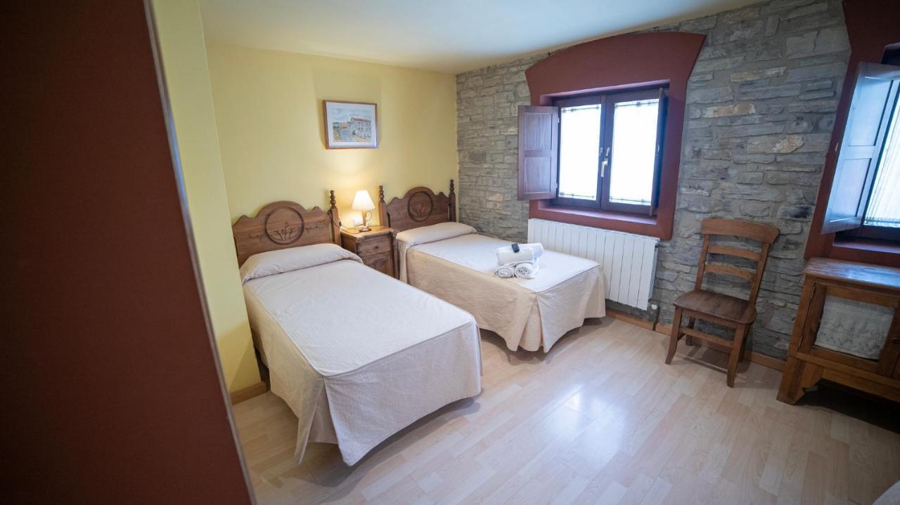 Hotel Rural Los Cerezos De Yanguas מראה חיצוני תמונה