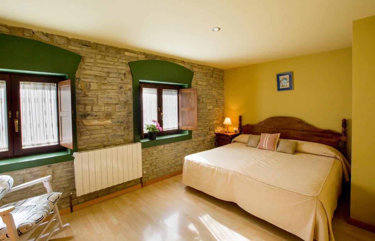 Hotel Rural Los Cerezos De Yanguas מראה חיצוני תמונה